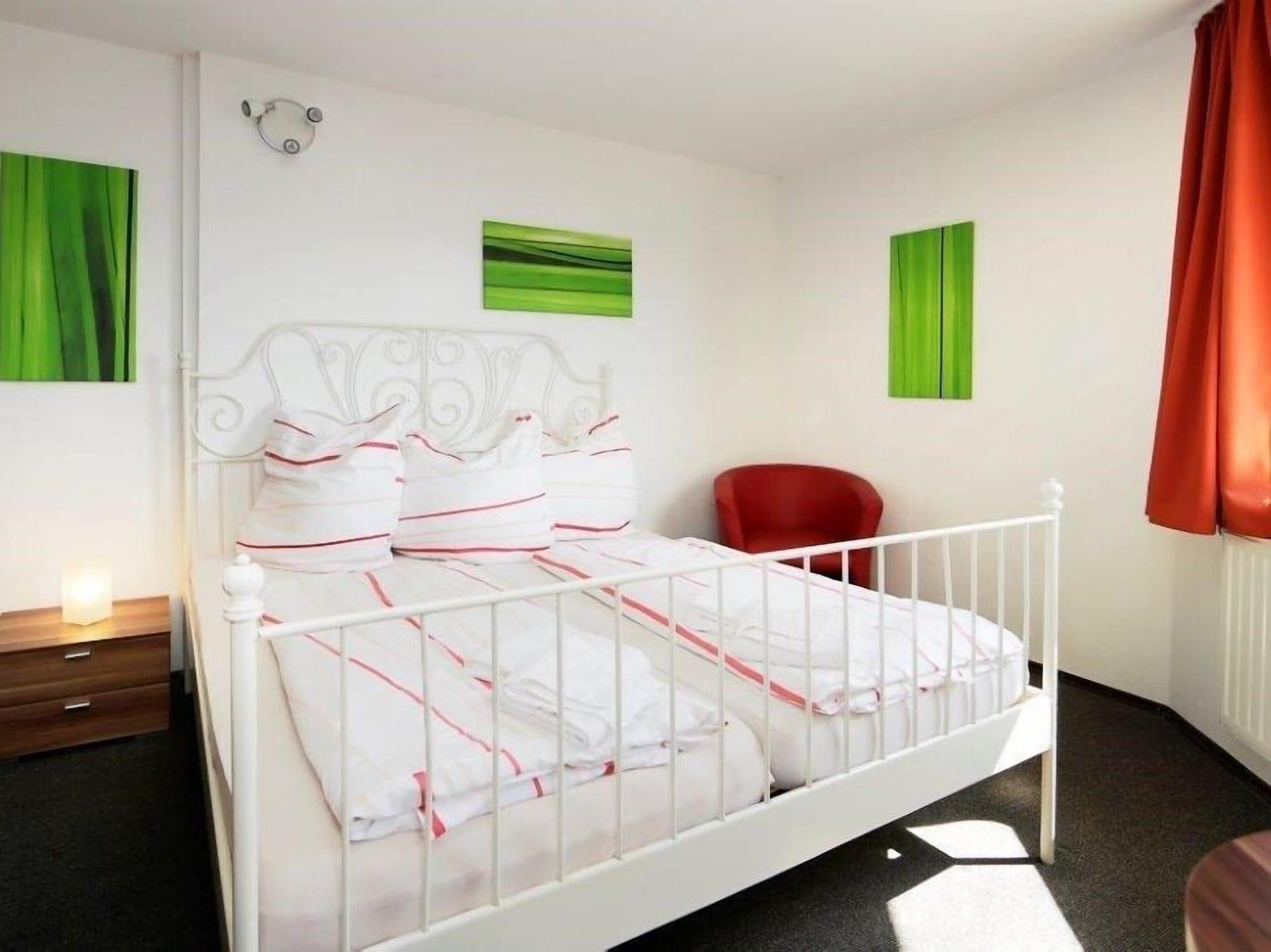 Hotel Goldener Hahn Duisburg Kültér fotó