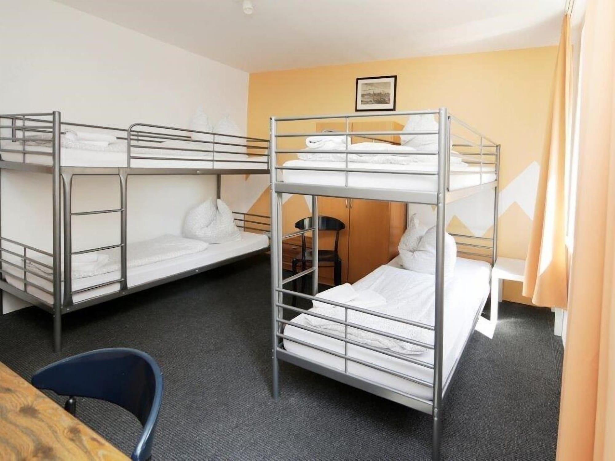 Hotel Goldener Hahn Duisburg Kültér fotó