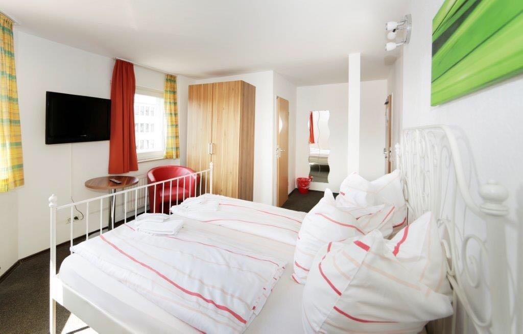 Hotel Goldener Hahn Duisburg Szoba fotó